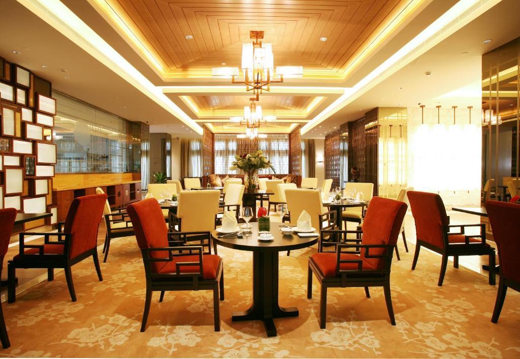 Landison Green Town Hotel Xinchang Eksteriør billede