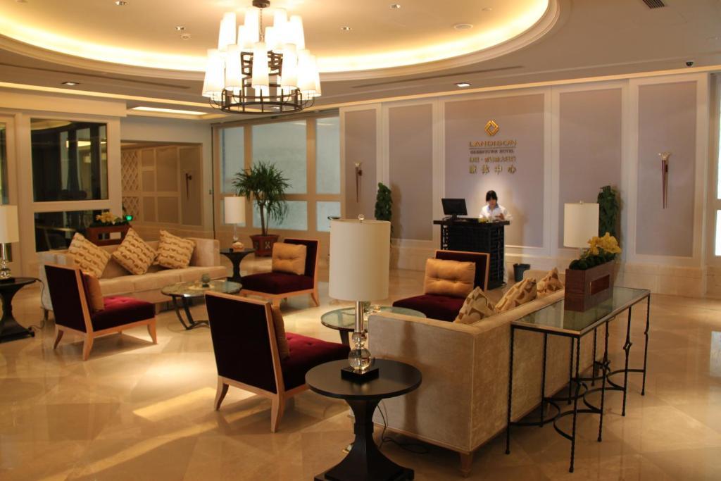 Landison Green Town Hotel Xinchang Eksteriør billede